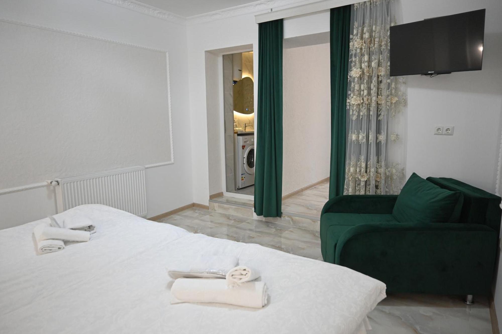 Jerusalem Merkaz Hotel Kutaisi Dış mekan fotoğraf