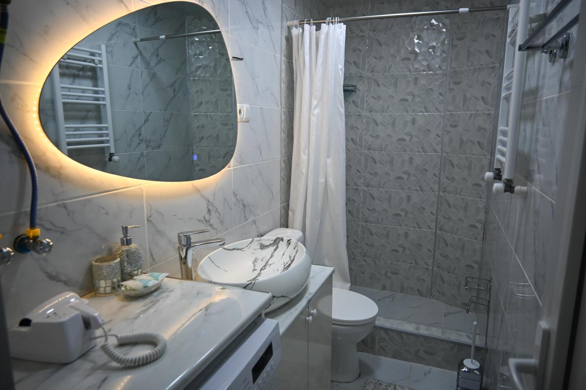 Jerusalem Merkaz Hotel Kutaisi Dış mekan fotoğraf