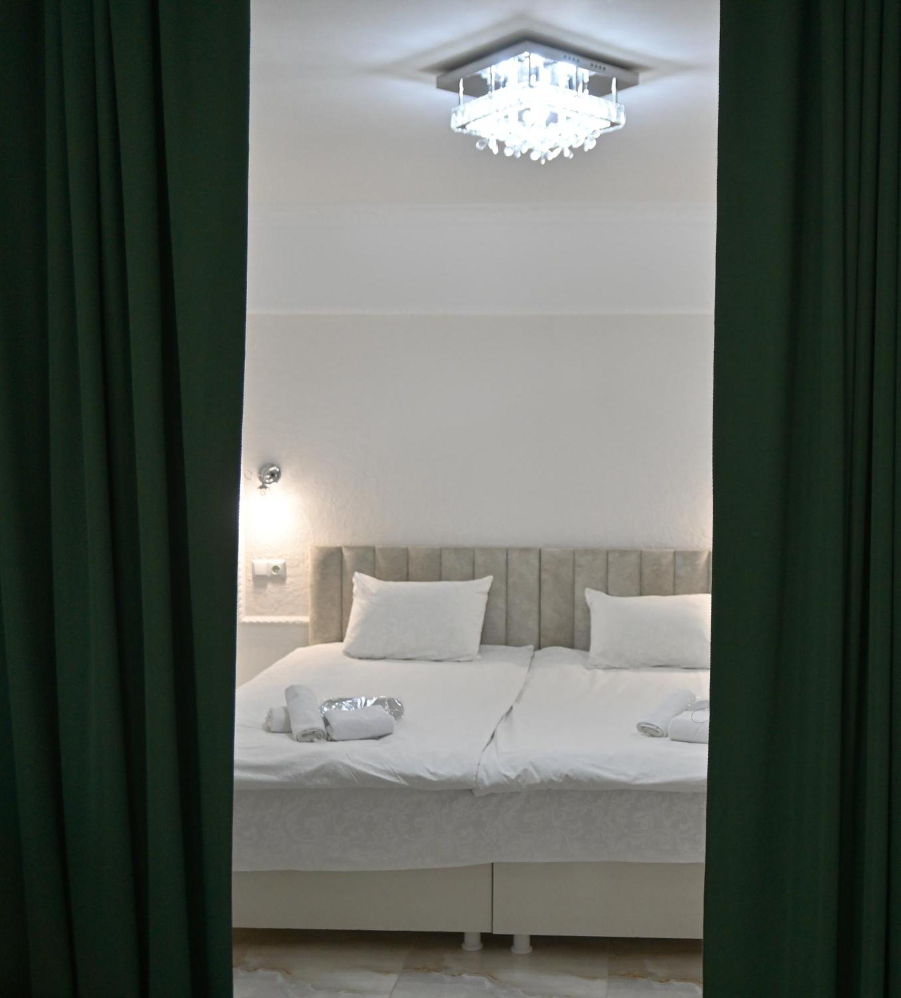Jerusalem Merkaz Hotel Kutaisi Dış mekan fotoğraf